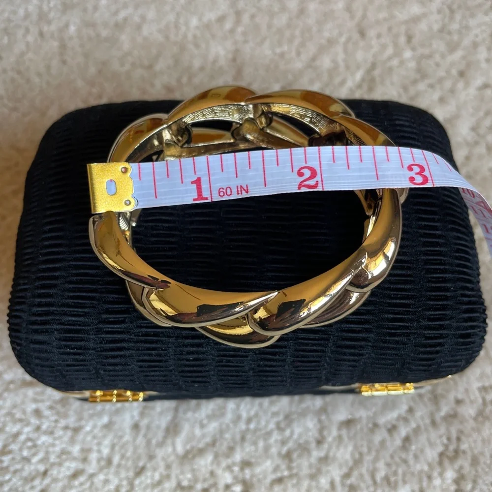 EUC Women’s Gold-tone Chunky braided cuff bracelet.